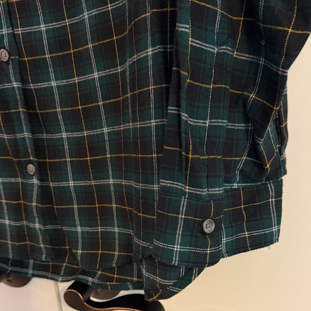 Old Navy Black & Dark Green Plaid Oversized Button-Down Shirt - Picture 3 of 6